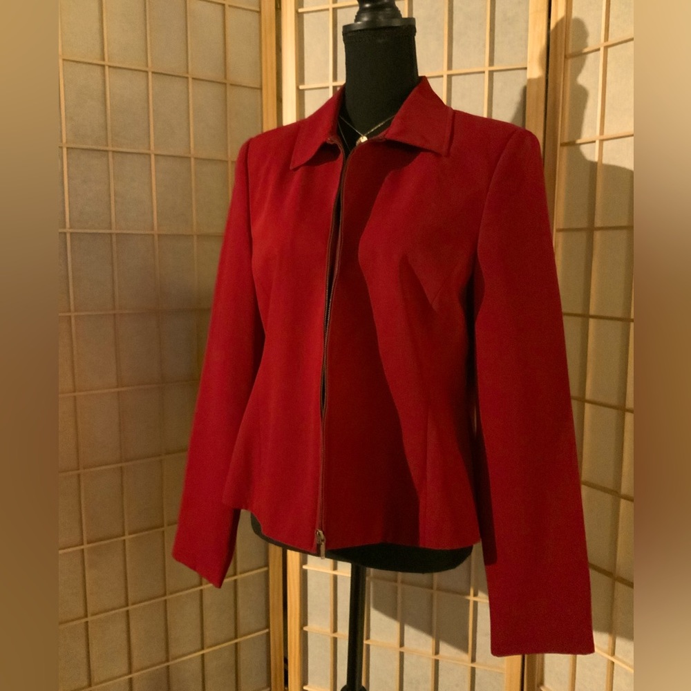 UNIFORM John Paul Richard - Wine color Blazer with front zipper. Sz 12